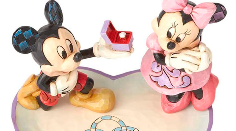 La figura más adorable de Mickey y Minnie Mouse
