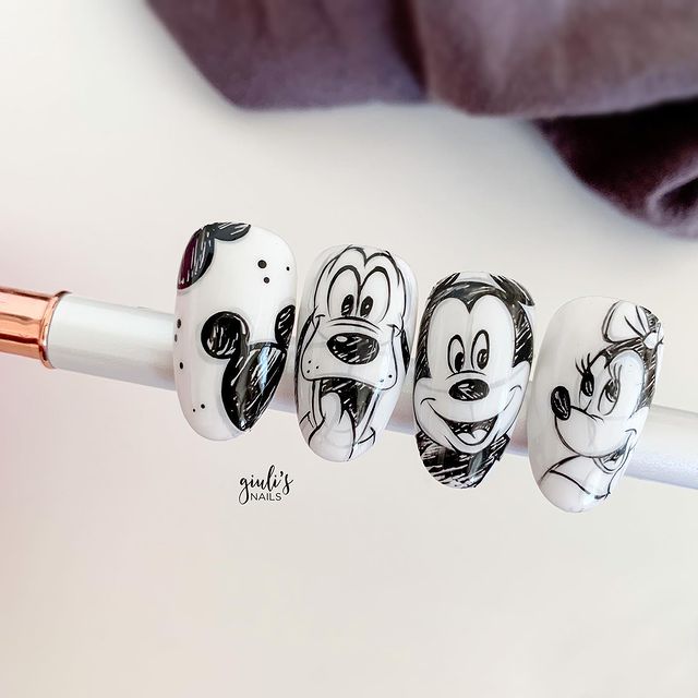 Manicuras Disney · Por Giulia Rebellato
